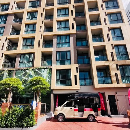 Ramada By Wyndham Bangkok Ten Ekamai Residences Dış mekan fotoğraf