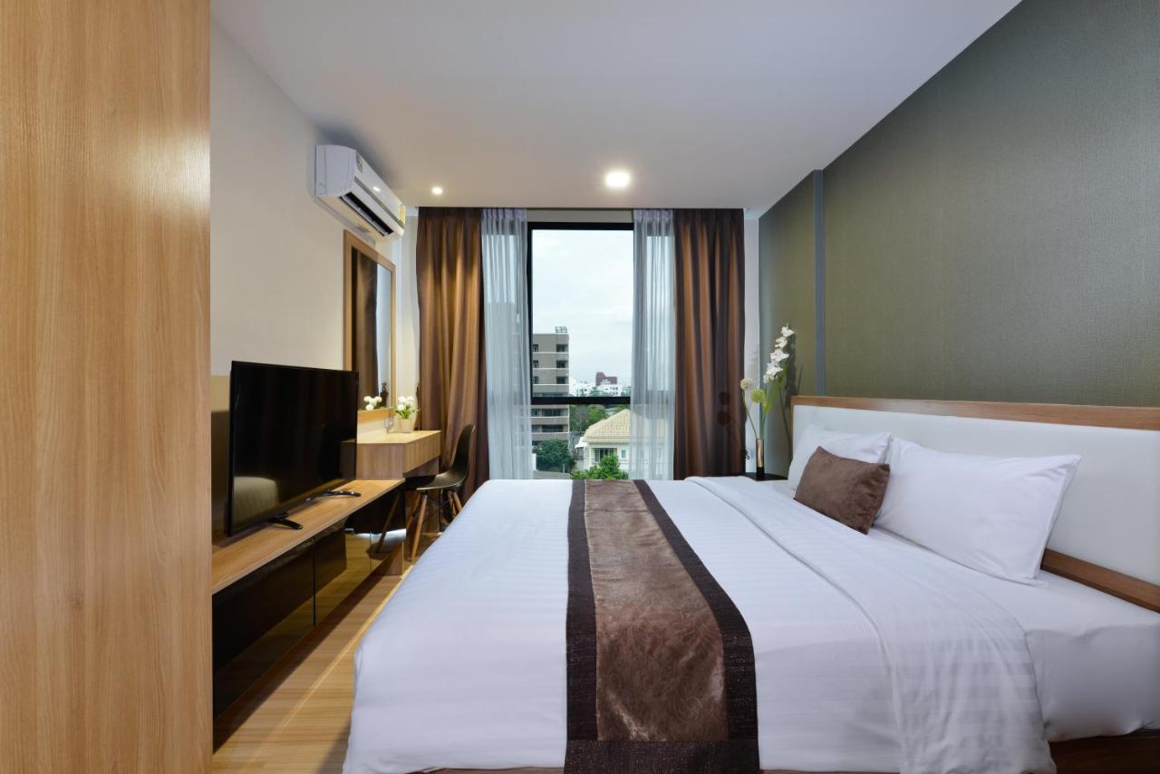 Ramada By Wyndham Bangkok Ten Ekamai Residences Dış mekan fotoğraf