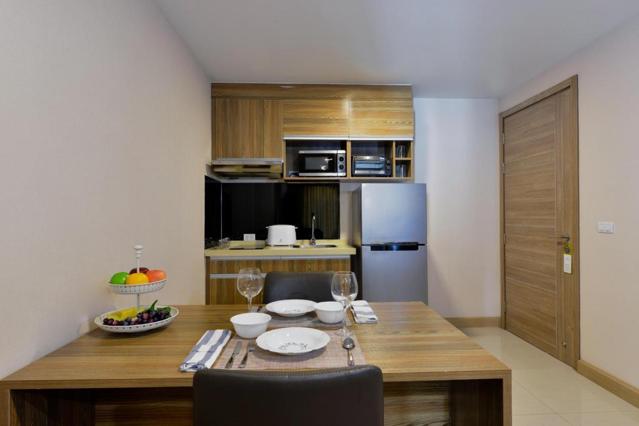 Ramada By Wyndham Bangkok Ten Ekamai Residences Dış mekan fotoğraf