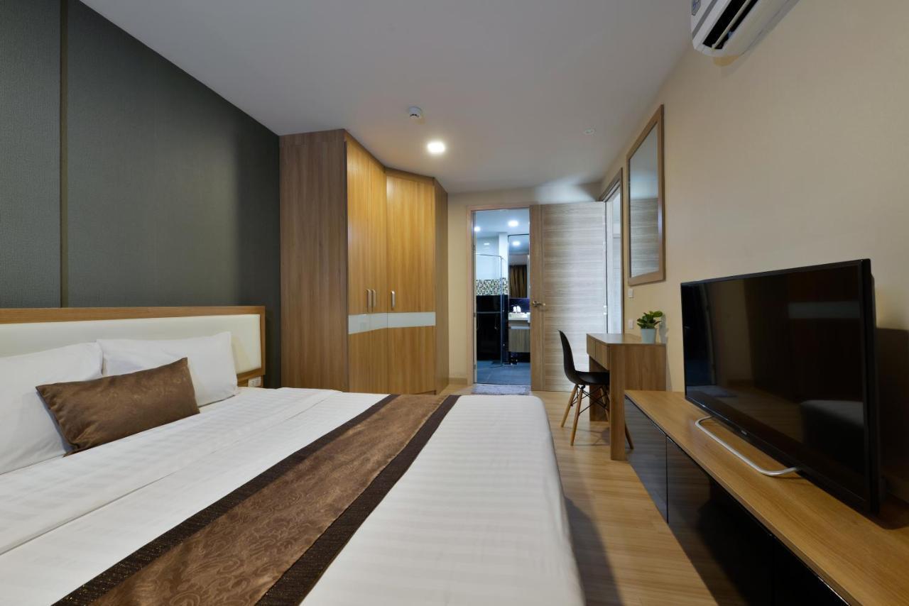 Ramada By Wyndham Bangkok Ten Ekamai Residences Dış mekan fotoğraf