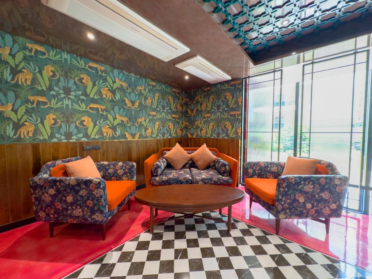 Ramada By Wyndham Bangkok Ten Ekamai Residences Dış mekan fotoğraf